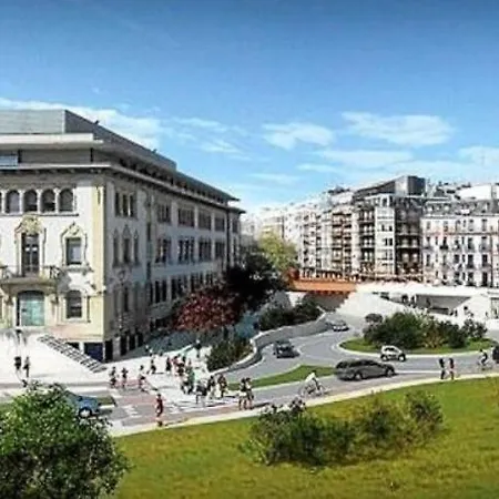 Big 4 In A Centric Parking Included Vakantiehuis