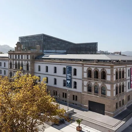 Big 4 In A Centric Parking Included Holiday home