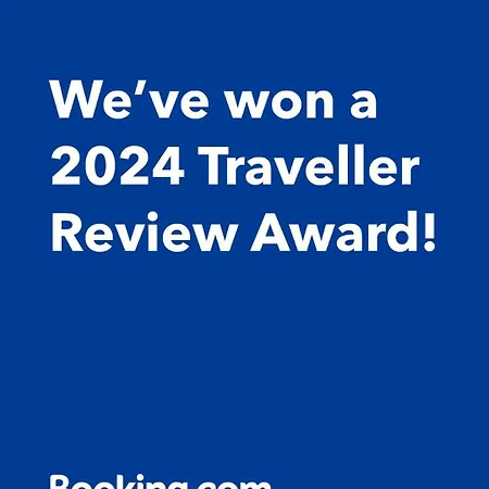 Big 4 In A Centric Parking Included Holiday home