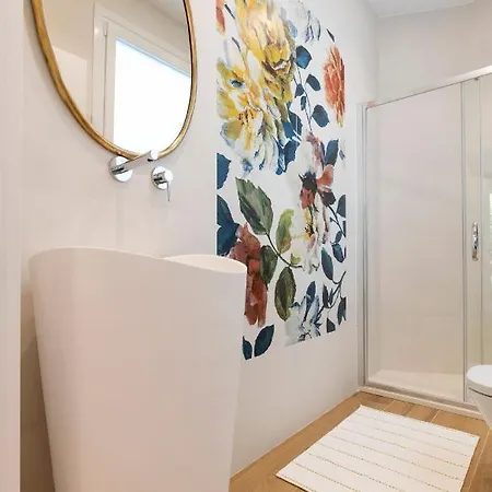 Big 4 In A Centric Parking Included Nyaraló