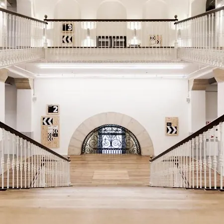 Big 4 In A Centric Parking Included *