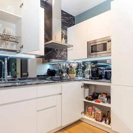 Big 4 In A Centric Parking Included Nyaraló *