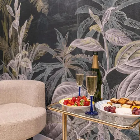 Big 4 In A Centric Parking Included Nyaraló