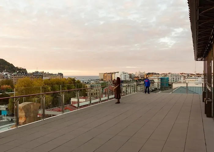 Big 4 In A Centric Parking Included *