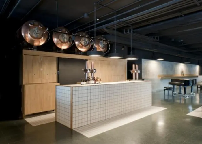 Big 4 In A Centric Parking Included