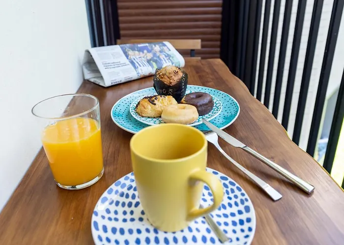 Big 4 In A Centric Parking Included *